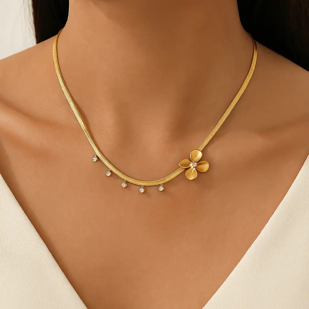 18kt Gold Plated Snake Chain Flower Cubic Zirconia Necklace - Manoune JEWELRY Belly_Jewelry Earrings - Navel_Ring - Necklace - Stud - Manoune_Jewelry - Belly_Ring - Navel_Jewelry Titanium Gold_Plated