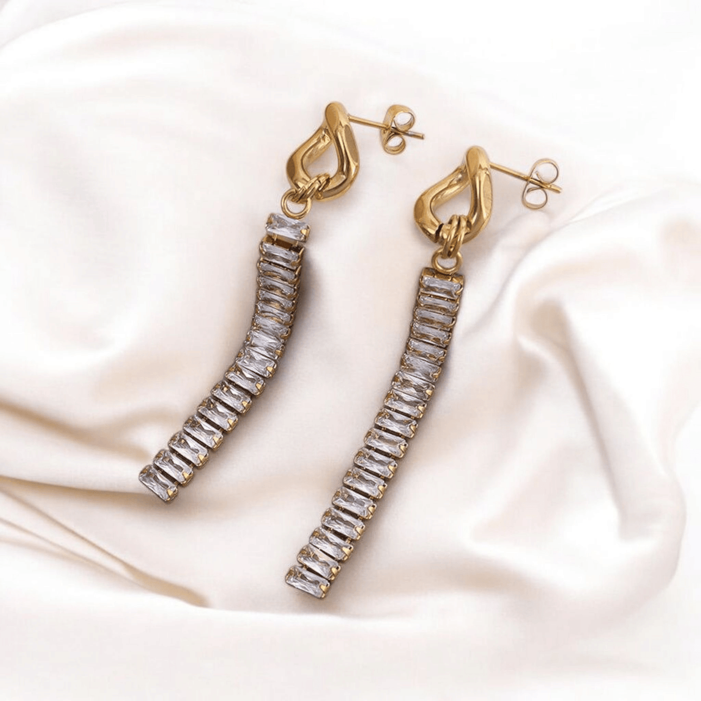 18k Gold Plated CZ Tennis Chain Cubic Zirconium Link Drop Dangle Earrings - Manoune JEWELRY Belly_Jewelry Earrings - Navel_Ring - Necklace - Stud - Manoune_Jewelry - Belly_Ring - Navel_Jewelry Titanium Gold_Plated