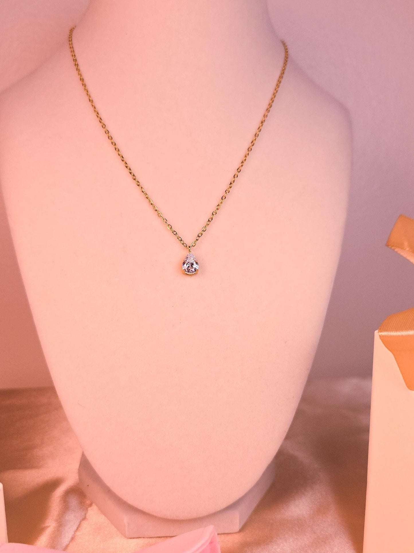 18k Gold Plated White Zircon Teardrop Water Drop Pendant Necklace Hypoallergenic Waterproof Jewelry Gift - Manoune JEWELRY Belly_Jewelry Earrings - Navel_Ring - Necklace - Stud - Manoune_Jewelry - Belly_Ring - Navel_Jewelry Titanium Gold_Plated