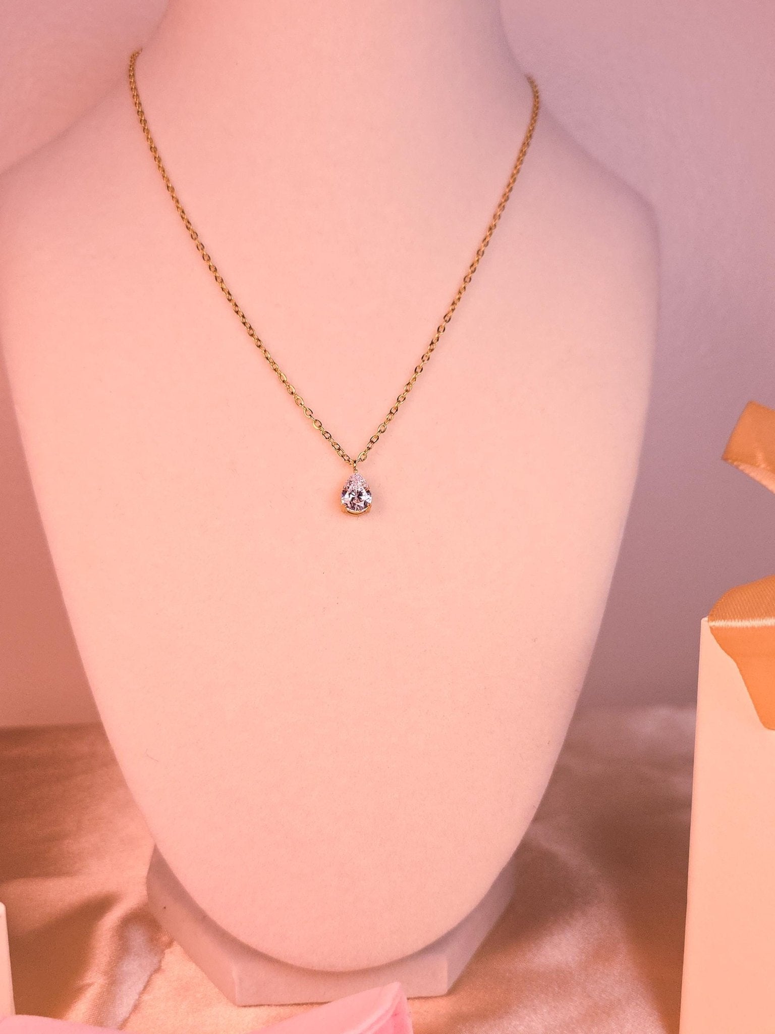 18k Gold Plated White Zircon Teardrop Water Drop Pendant Necklace Hypoallergenic Waterproof Jewelry Gift - Manoune JEWELRY Belly_Jewelry Earrings - Navel_Ring - Necklace - Stud - Manoune_Jewelry - Belly_Ring - Navel_Jewelry Titanium Gold_Plated