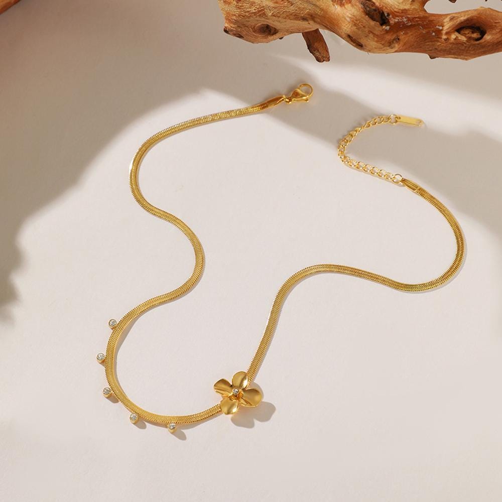 18k Gold Plated Snake Chain Flower Cubic Zirconia Necklace - Trendy Gift for Women Girls - Manoune JEWELRY Belly_Jewelry Earrings - Navel_Ring - Necklace - Stud - Manoune_Jewelry - Belly_Ring - Navel_Jewelry Titanium Gold_Plated